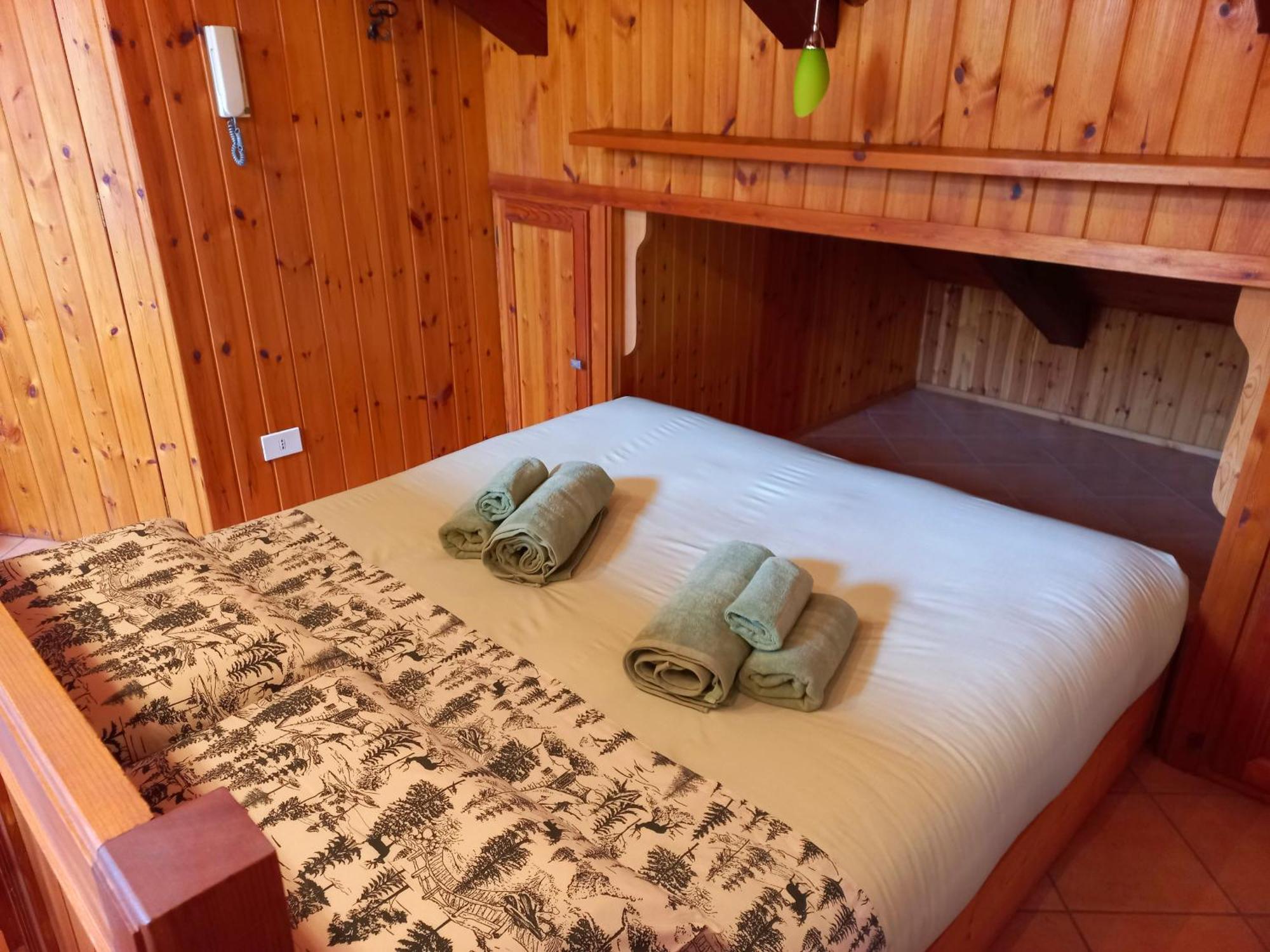 Apartamento Mansarda Bardonecchia Exterior foto